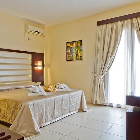 Socrates Hotel Apartments Karpathos Exterior foto